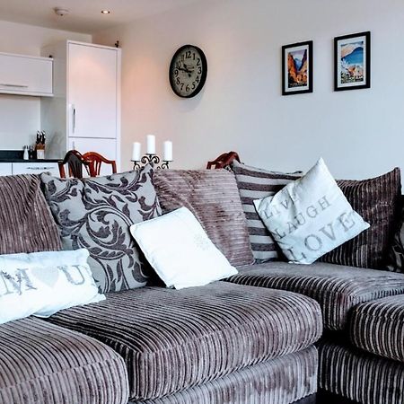 Modern Apartment In Edinburgh Buitenkant foto