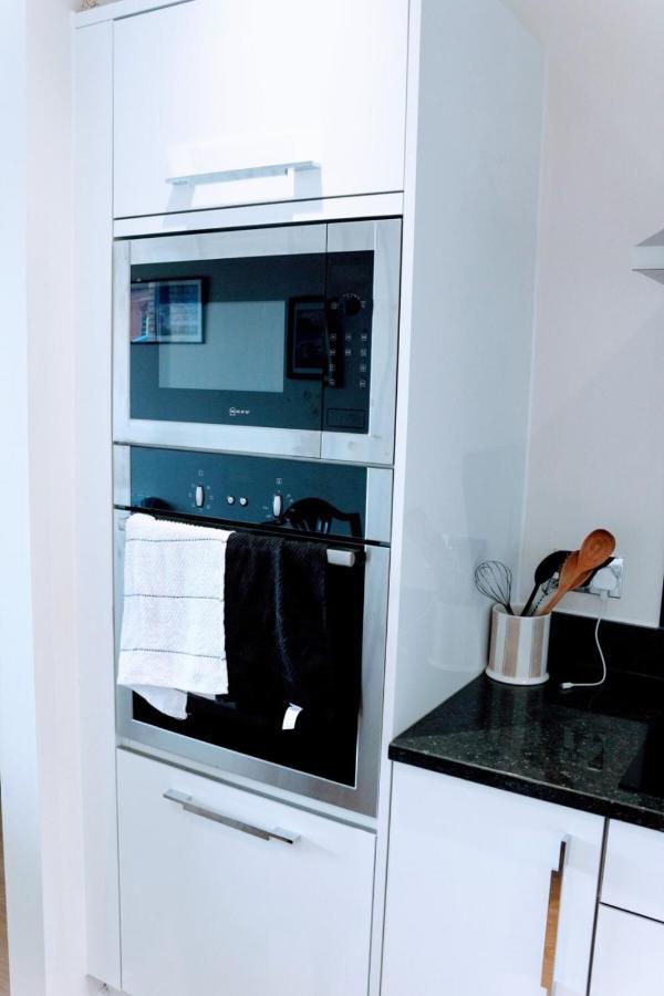 Modern Apartment In Edinburgh Buitenkant foto