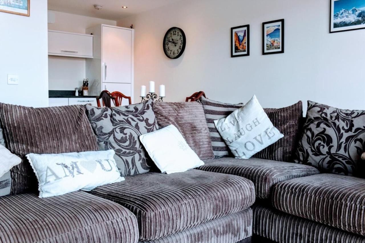 Modern Apartment In Edinburgh Buitenkant foto